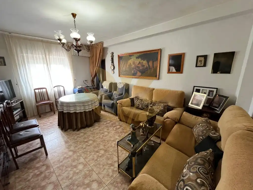 Sala d'estar de Pis en venda en Cáceres Capital