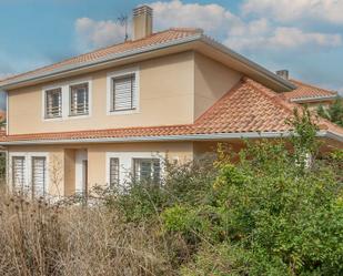 Vista exterior de Casa o xalet en venda en Pozuelo del Rey amb Calefacció