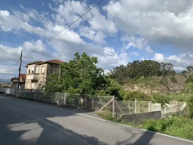 Casa o xalet en venda en Pontevedra Capital  amb Calefacció, Jardí privat i Traster