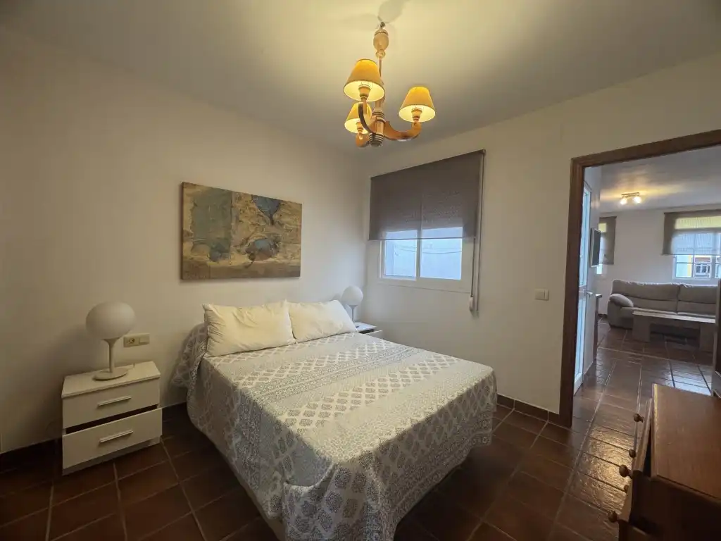 Habitación de Piso en venta en La Línea de la Concepción con Amueblado