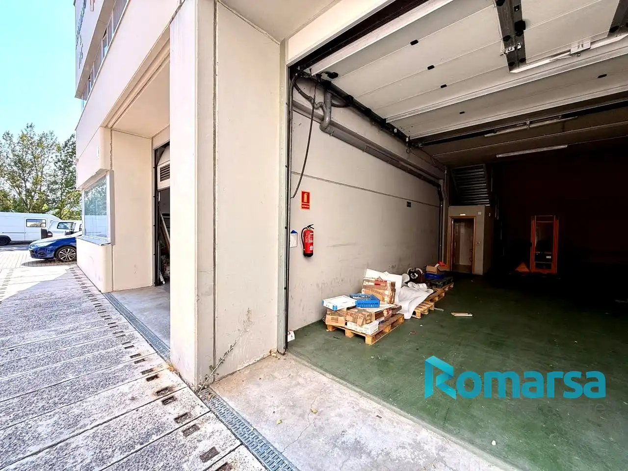 Parking de Nave industrial en venta en Ávila
