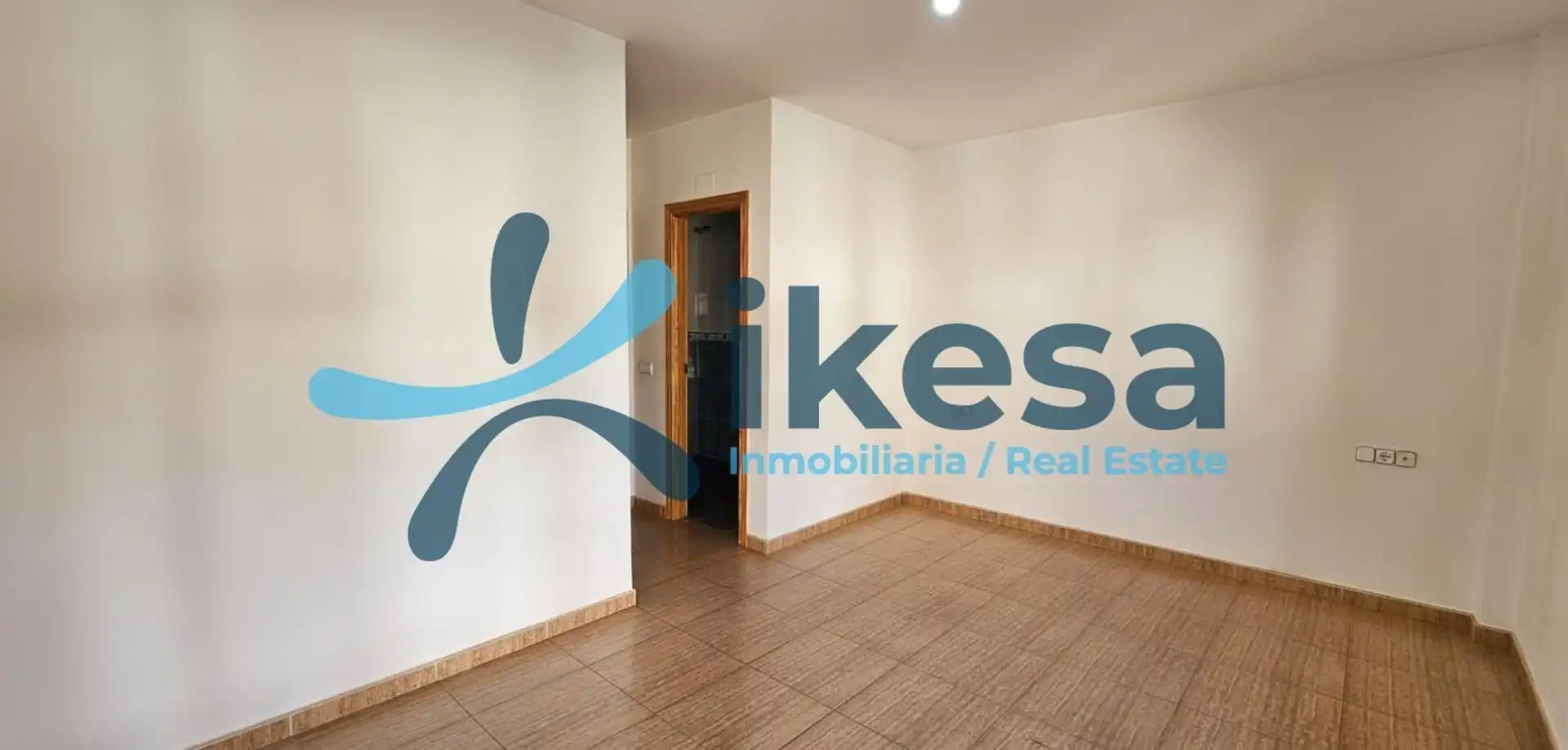 Casa adosada en venda en Loja amb Jardí privat