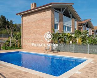 Swimming pool of Single-family semi-detached for sale in  Tarragona Capital  with Air Conditioner, Terrace and Balcony