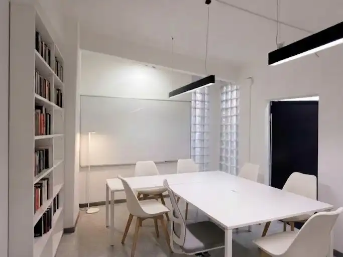 Büro zur Miete in Quart de Poblet mit Klimaanlage, Heizung und Möbliert