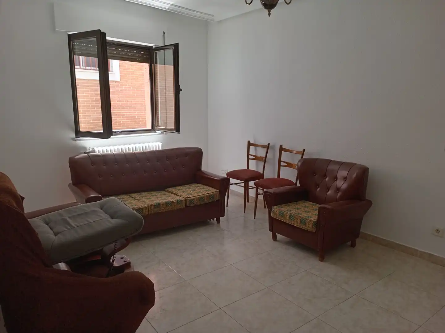 Living room of Houses for sale in Salamanca  with Heating, Furnished and Oven