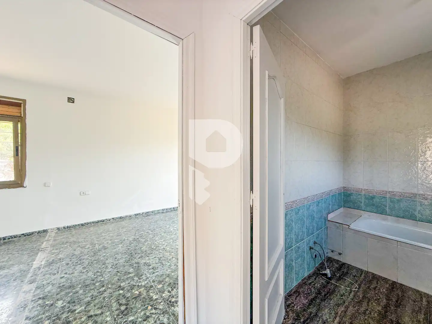 Houses for sale in Vallirana  with Air Conditioner, Private garden and Terrace