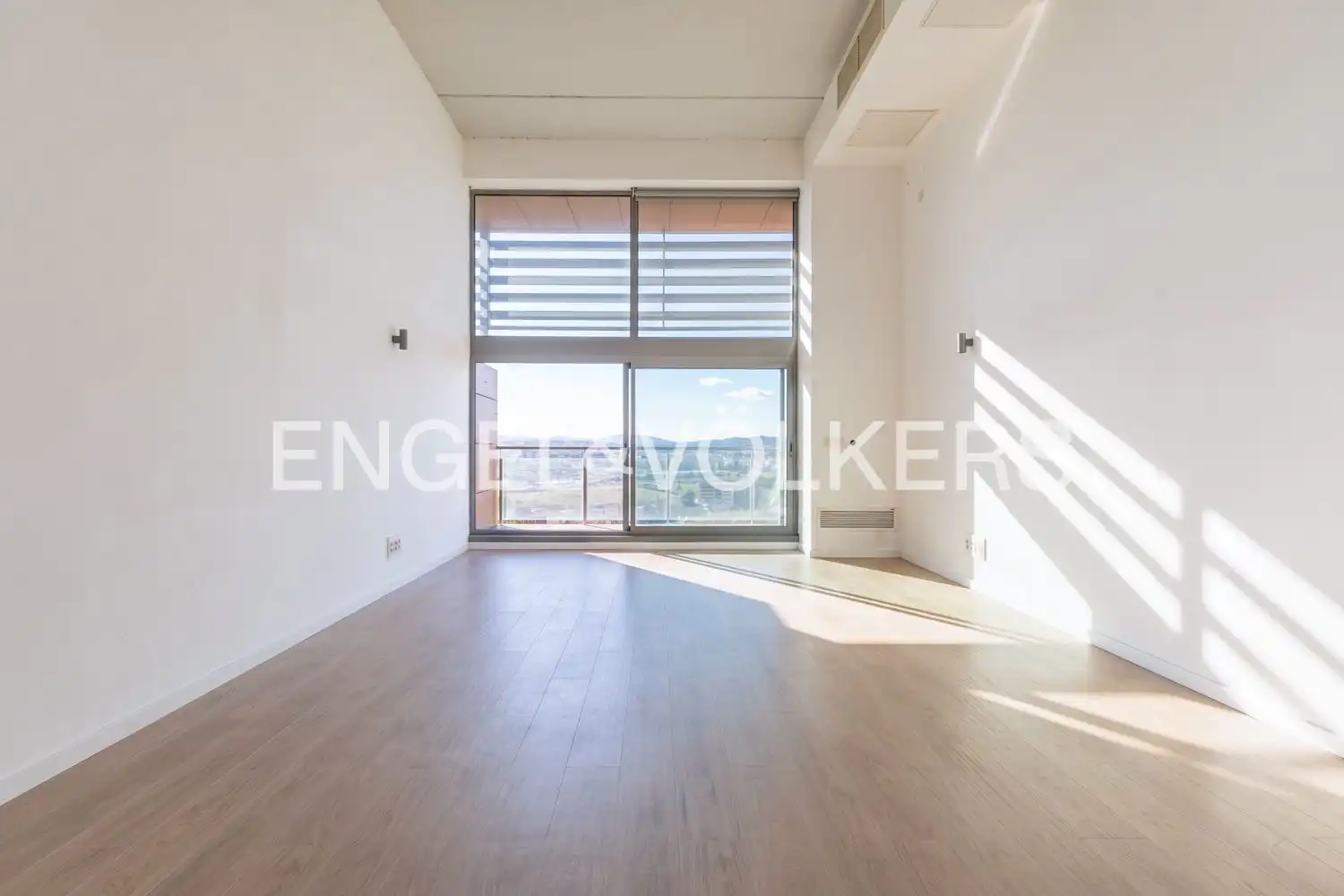 Sala de estar de Piso de alquiler en Xirivella con Aire acondicionado, Calefacción y Jardín privado