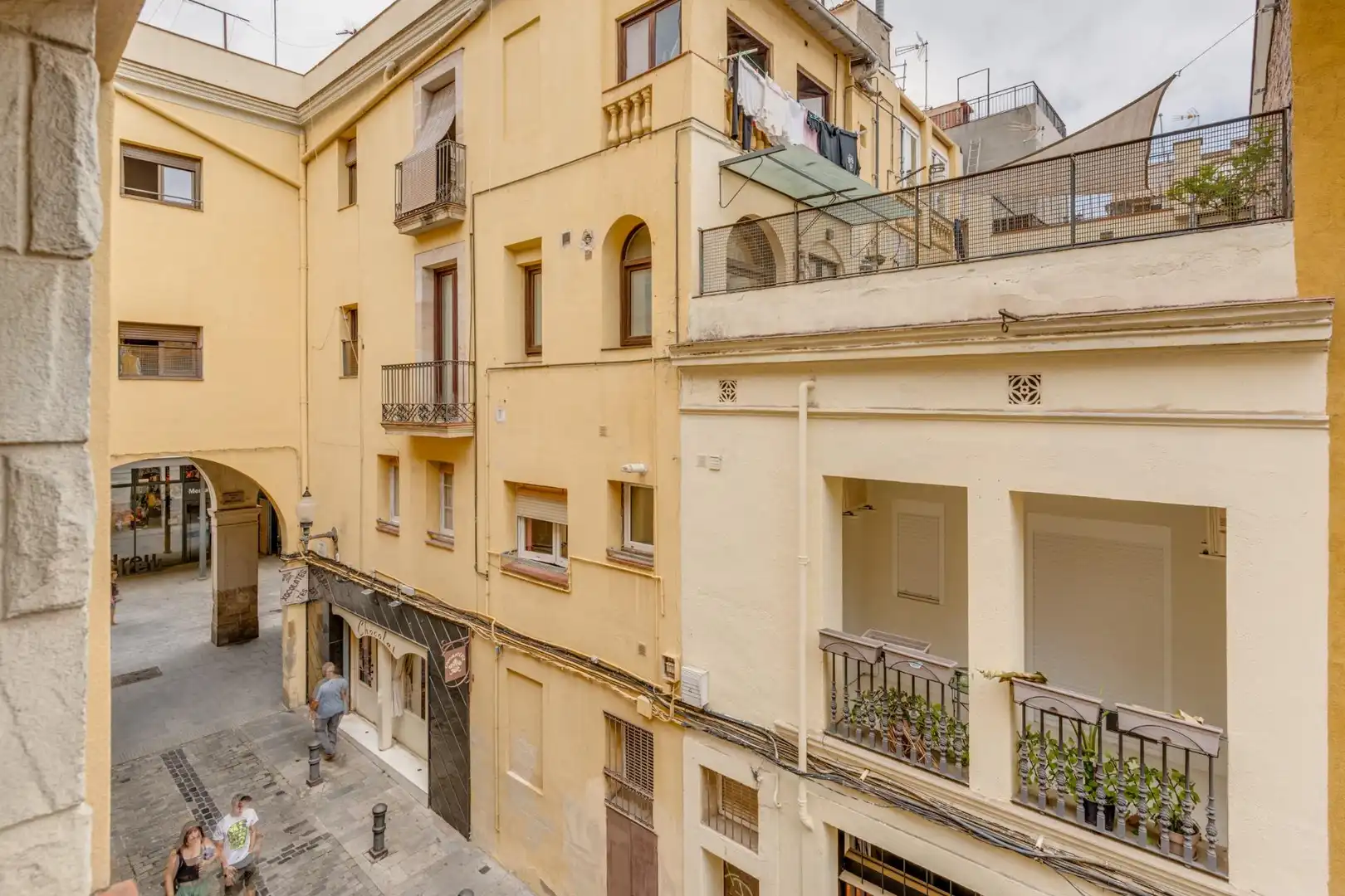Außenansicht von Gebäude zum Verkauf in Barcelona