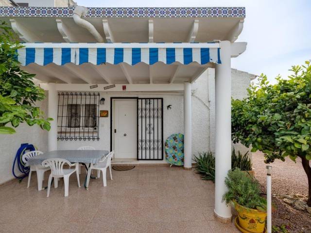 Casa-chalet en Venta en Calle Plutón en La Florida