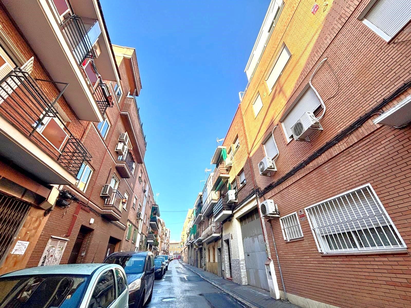 Vista exterior de Àtic en venda en  Madrid Capital amb Aire condicionat, Calefacció i Terrassa