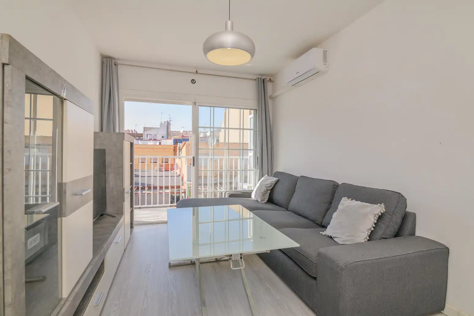 Wohnzimmer von Wohnung zum Verkauf in Viladecans mit Klimaanlage, Heizung und Parkett