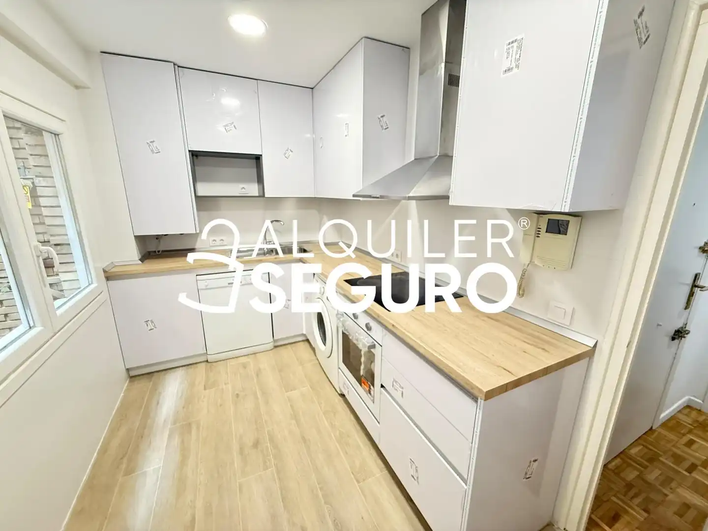 Kitchen of Flat for rent in Madrid  with Air Conditioner and Terrace