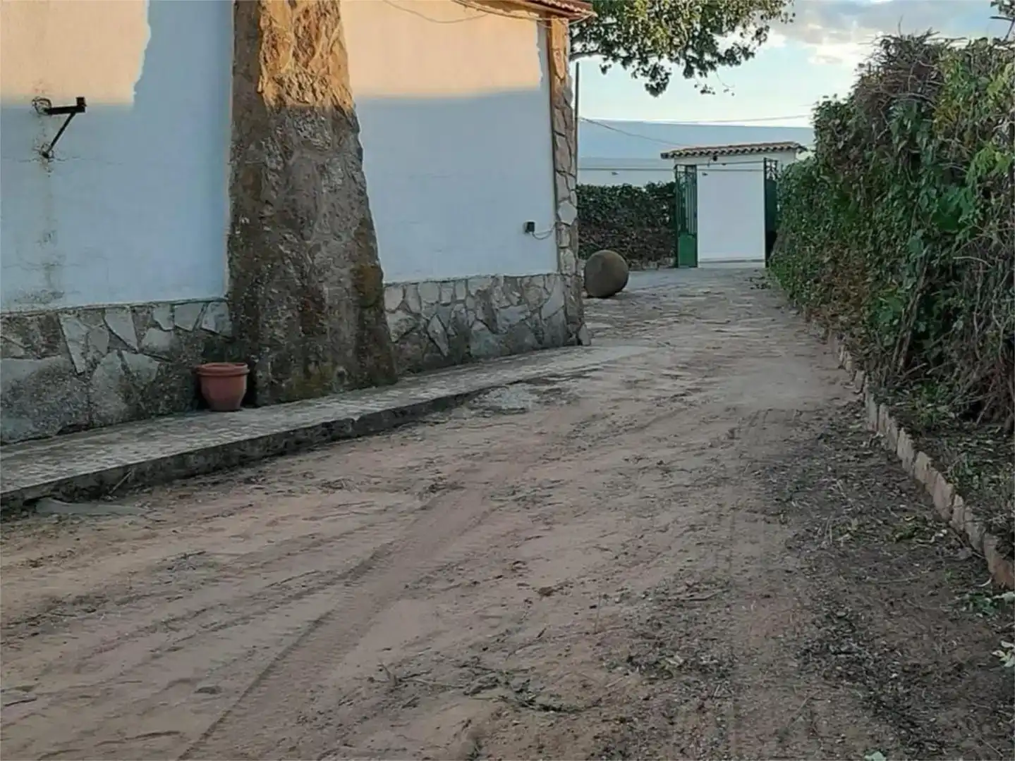 Vista exterior de Casa o chalet en venta en Villagarcía del Llano con Jardín privado y Trastero