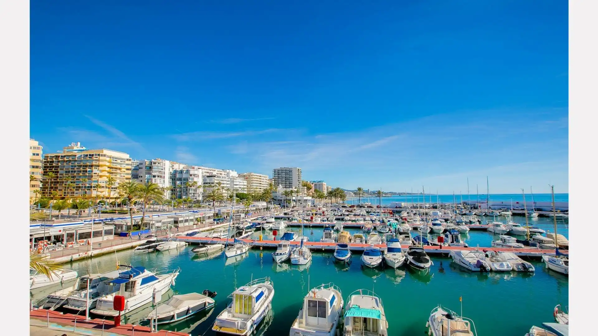 Vista exterior de Apartament en venda en Marbella amb Aire condicionat, Terrassa i Traster