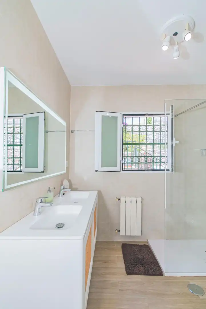 Baño de Casa o chalet en venta en Almuñécar con Terraza y Piscina