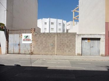 Wohnbaugrundstück zum Verkauf in Calle Carolina