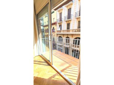 Piso con balcón en venta en Eixample Nord