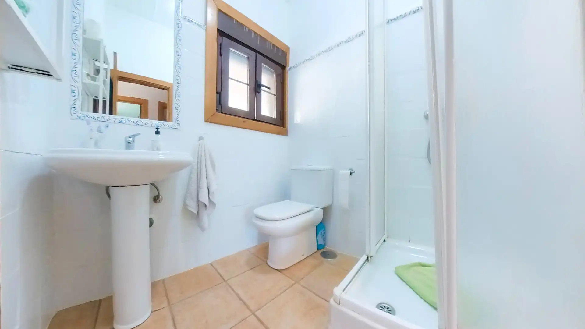 Bany de Casa o xalet en venda en Galapagar amb Aire condicionat, Jardí privat i Forn