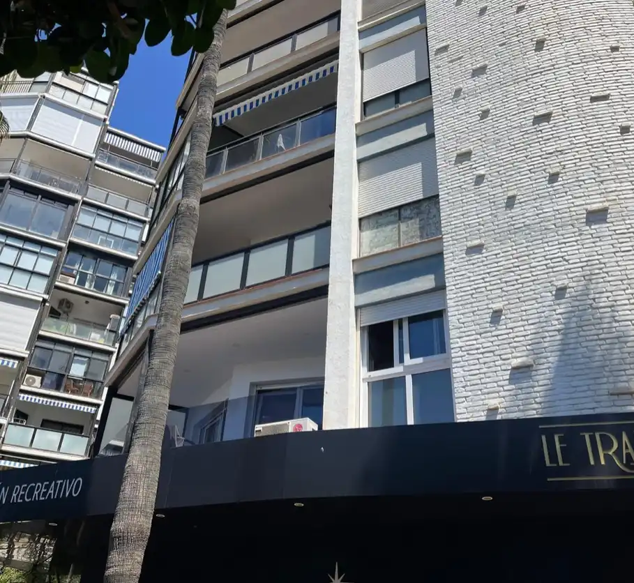 Vista exterior de Piso en venta en Marbella con Amueblado, Horno y Lavadora
