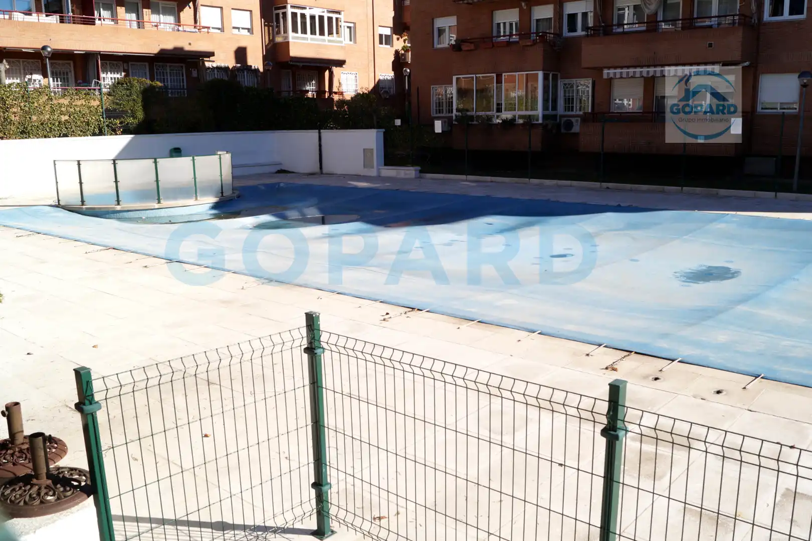 Swimming pool of Study for sale in Villalba Estación
