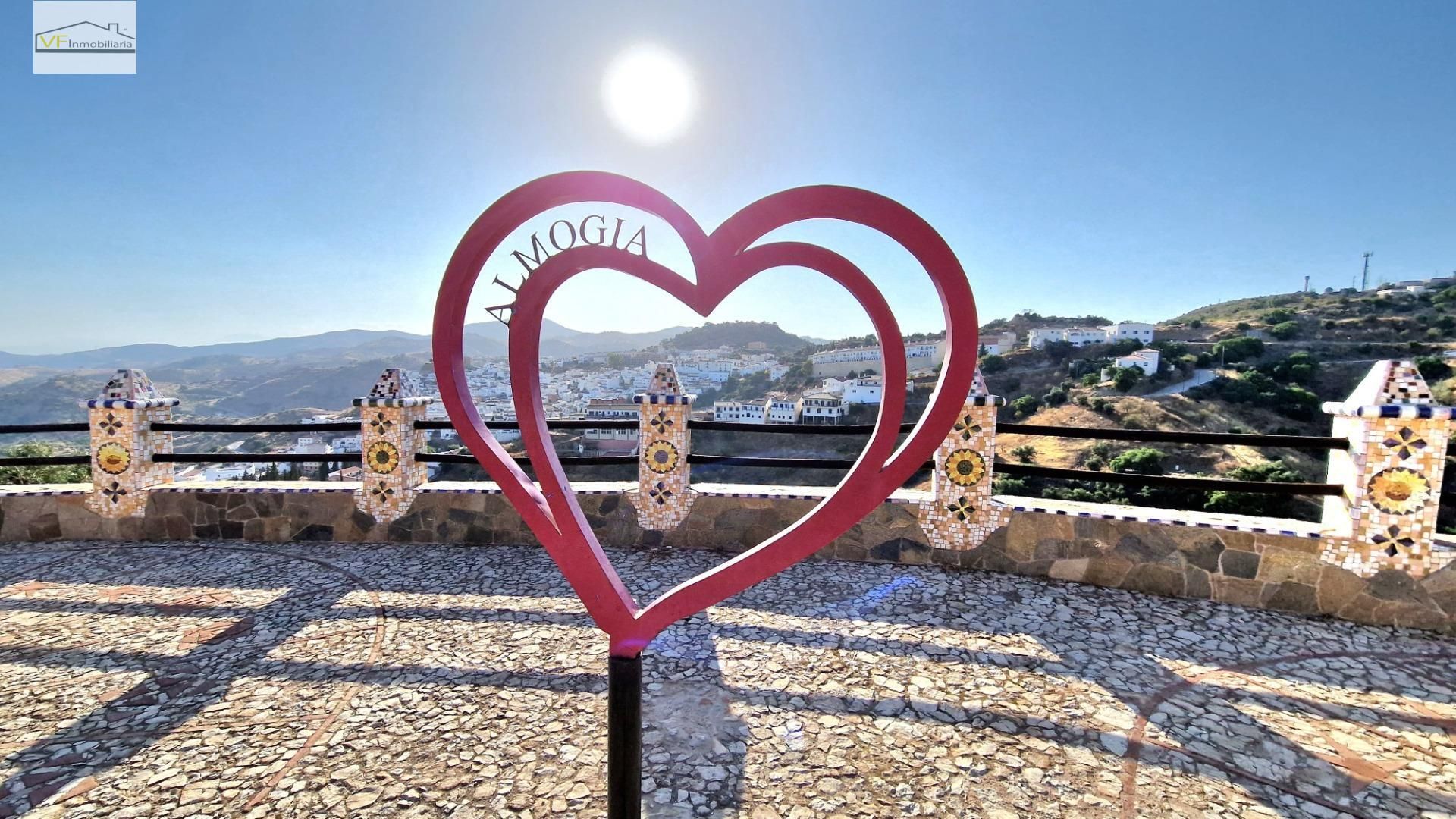 Vista exterior de Casa adosada en venda en Almogía amb Traster i Balcó