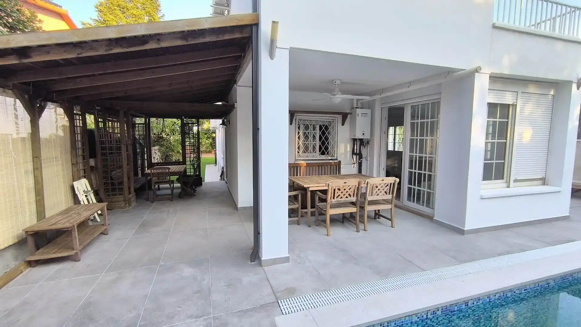 Terrassa de Casa o xalet en venda en Sant Cugat del Vallès amb Aire condicionat i Piscina