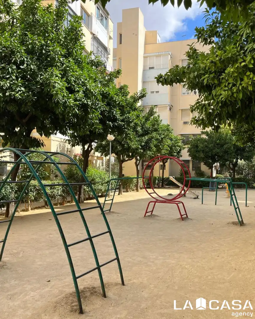 Exterior view of Flat for sale in Sevilla  with Heating, Private garden and Terrace
