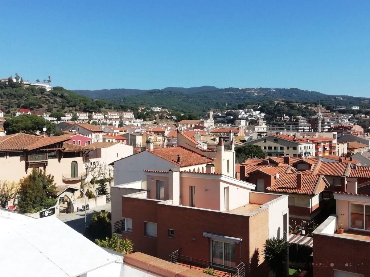 Exterior view of Single-family semi-detached to rent in Sant Andreu de Llavaneres  with Heating, Terrace and Storage room