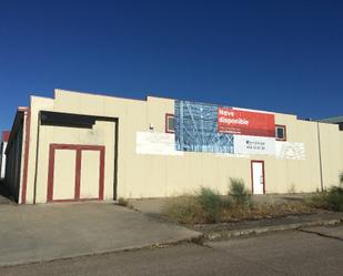 Vista exterior de Nau industrial en venda en Olmedo amb Calefacció