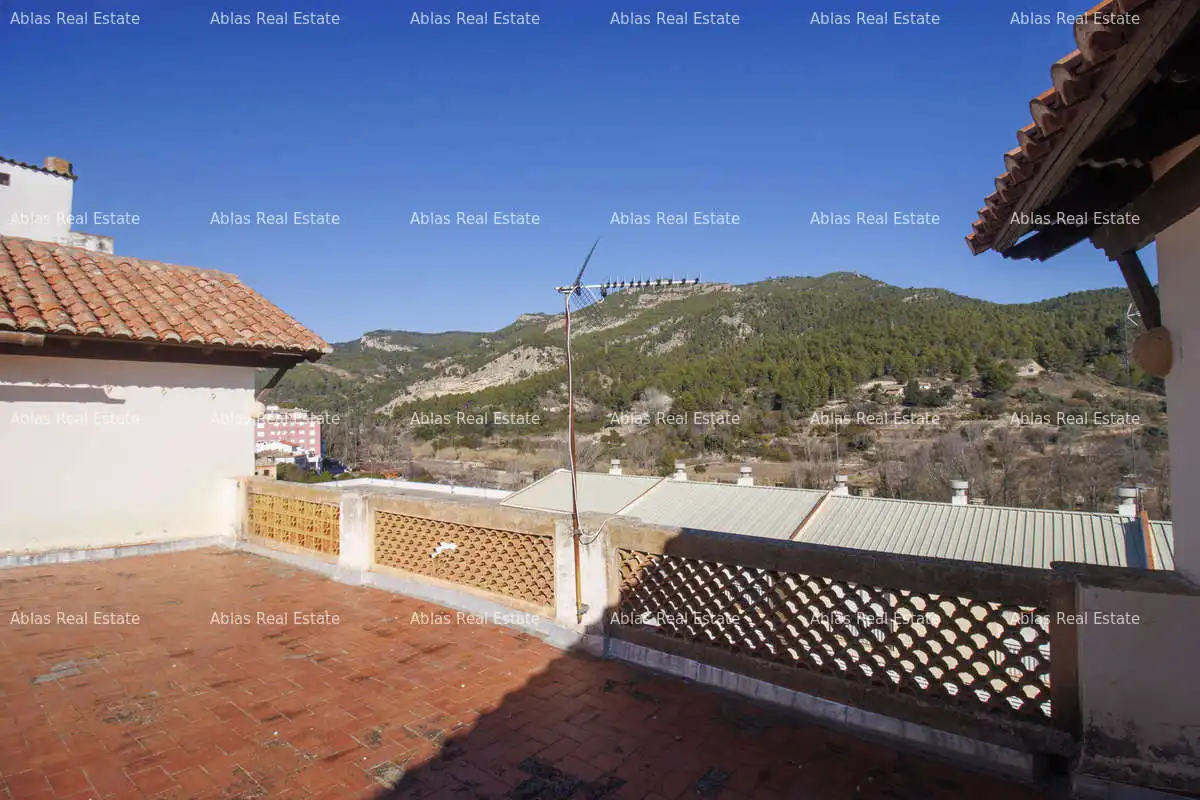 Terrassa de Casa o xalet en venda en Montanejos amb Terrassa, Traster i Balcó
