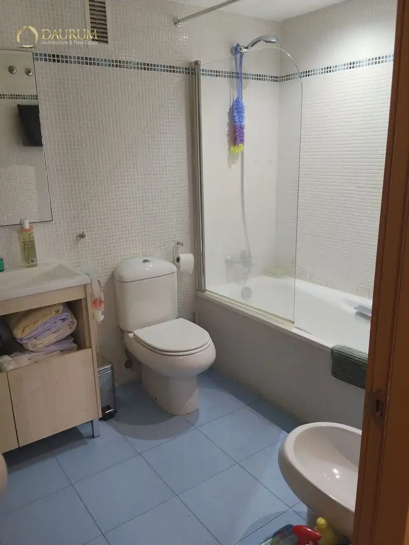 Baño de Piso en venta en Paterna con Aire acondicionado, Terraza y Piscina