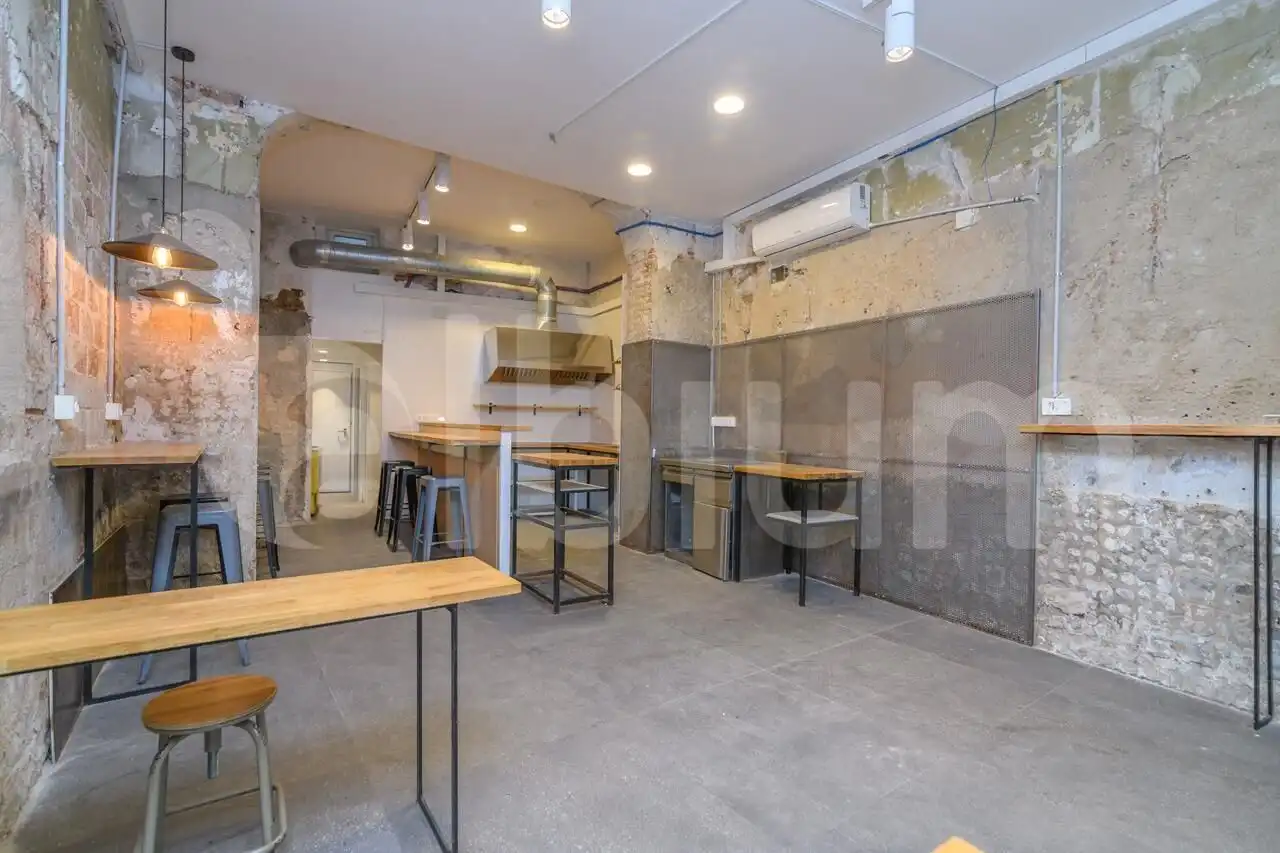Local comercial en venda a Carrer JOSEP ANSELM CLAVE, imagen 6