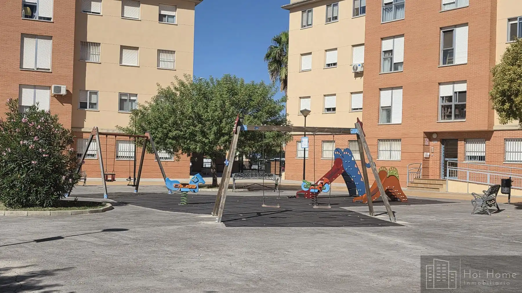Vista exterior de Piso en venta en Jerez de la Frontera con Trastero y Piscina comunitaria