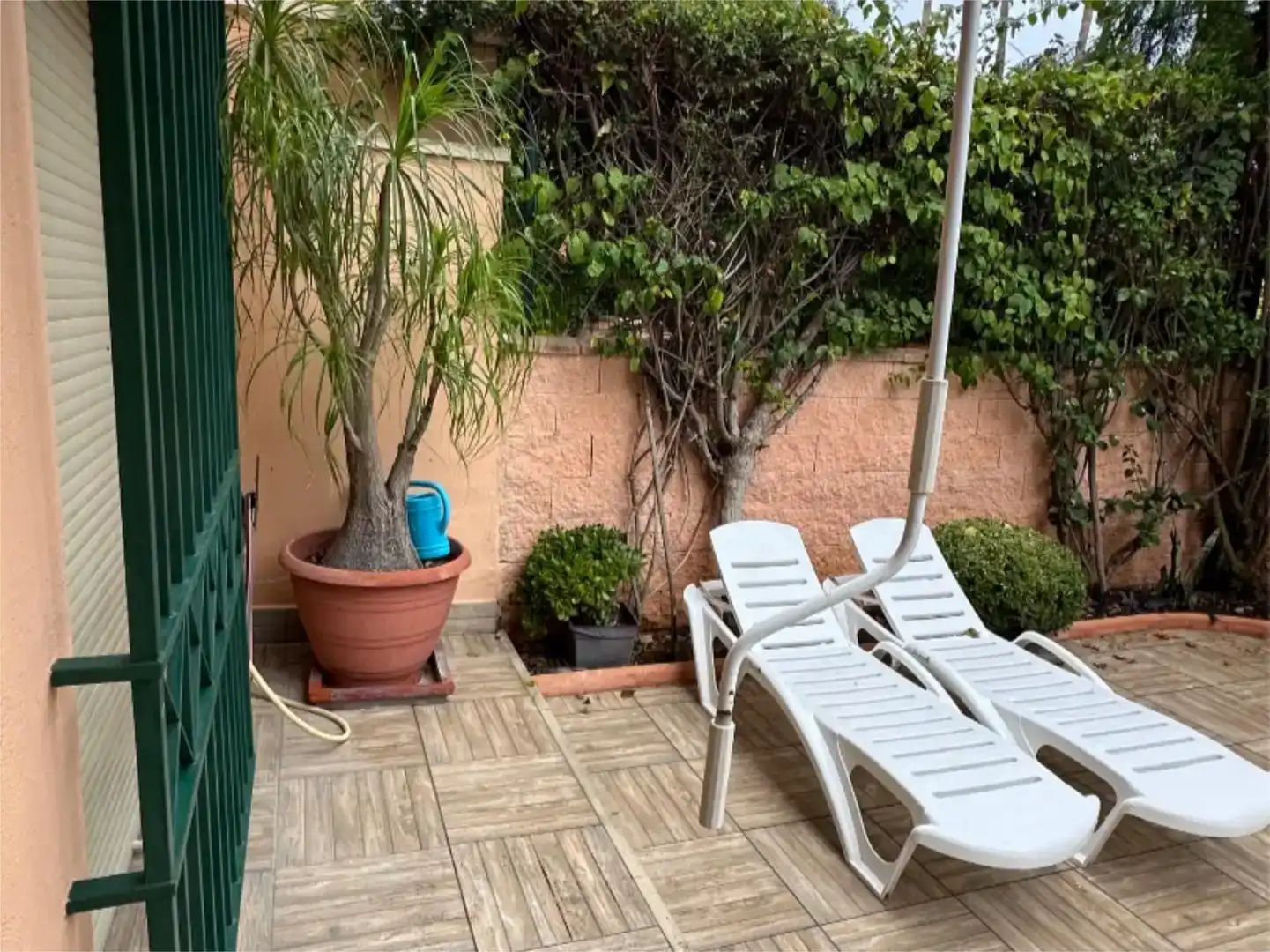 Terrassa de Pis de lloguer en Marbella amb Aire condicionat, Jardí privat i Piscina