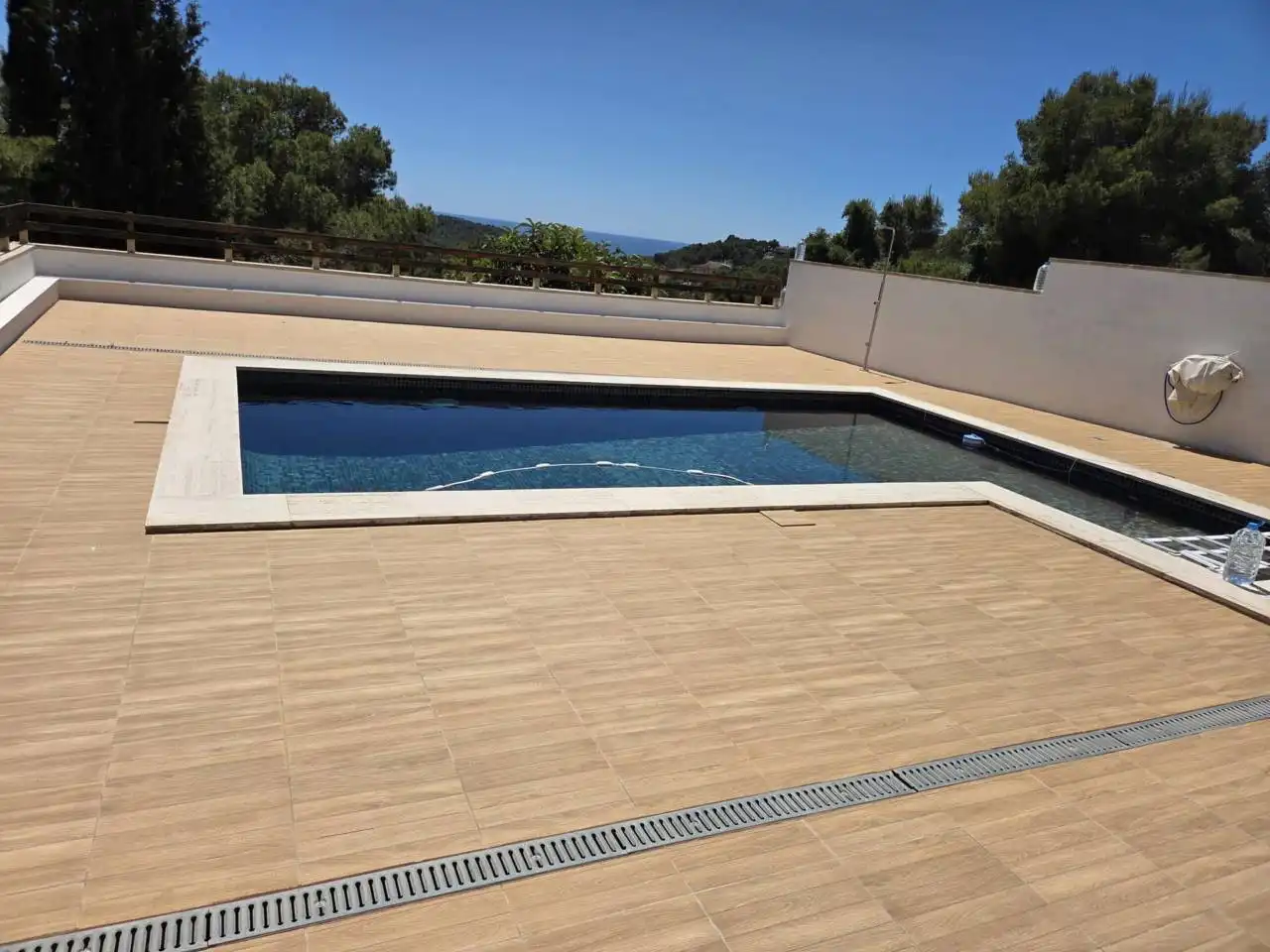 Piscina de Casa o chalet en venta en Cunit con Aire acondicionado, Calefacción y Jardín privado