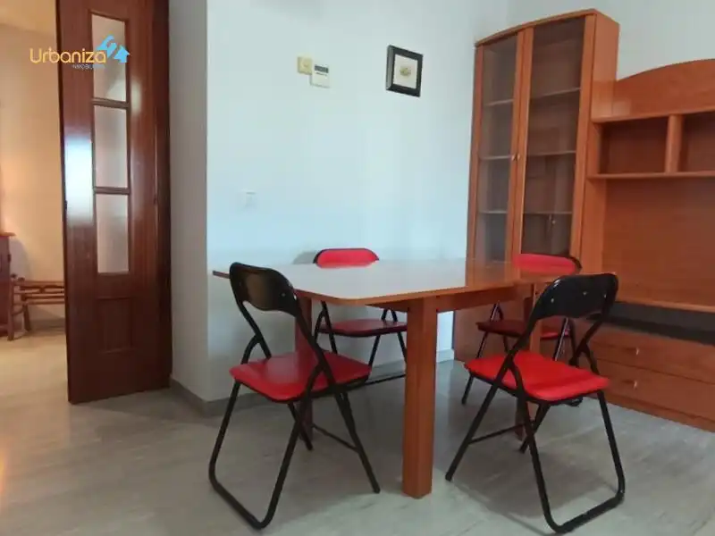 Menjador de Apartament de lloguer en Badajoz amb Aire condicionat, Calefacció i Jardí privat