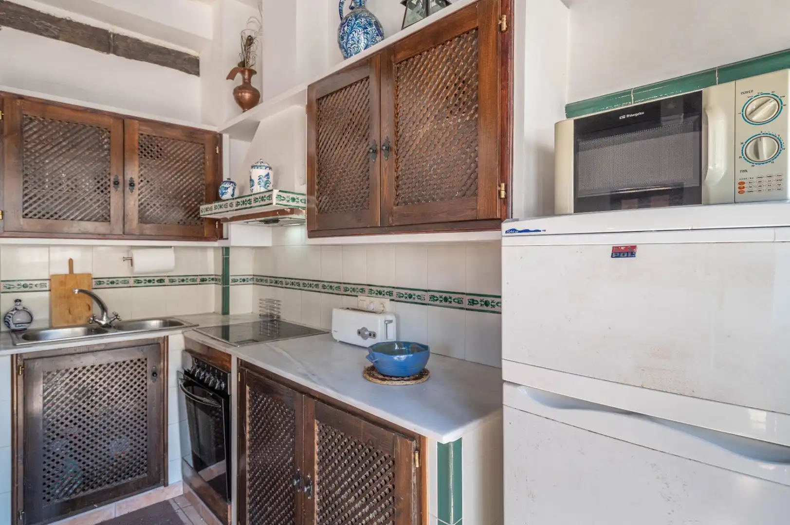 Kitchen of Buildings for sale in Granada