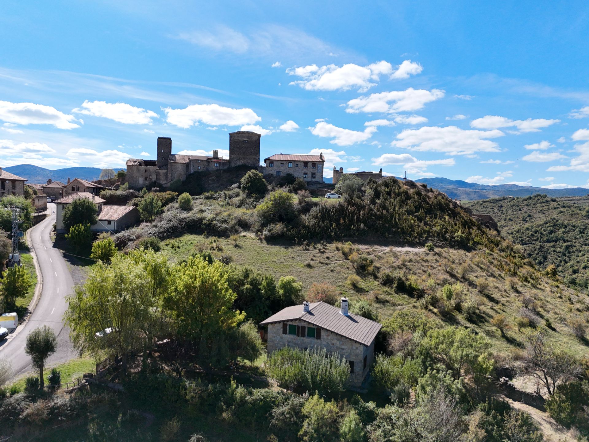 Vista exterior de Casa o xalet en venda en Bailo amb Calefacció, Jardí privat i Terrassa