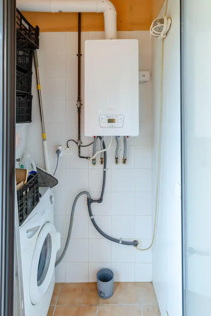 Badezimmer von Wohnung zum Verkauf in Castelldefels mit Terrasse