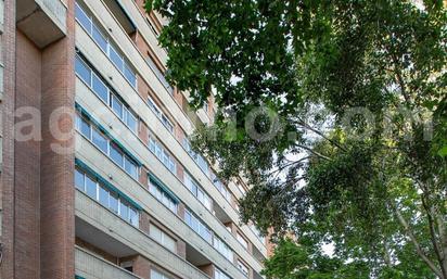 Außenansicht von Wohnung miete in Valladolid Capital mit Terrasse und Balkon
