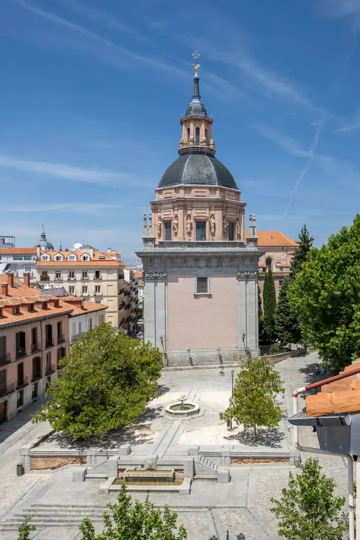 Vista exterior de Apartament de lloguer en Madrid amb Aire condicionat, Calefacció i Moblat