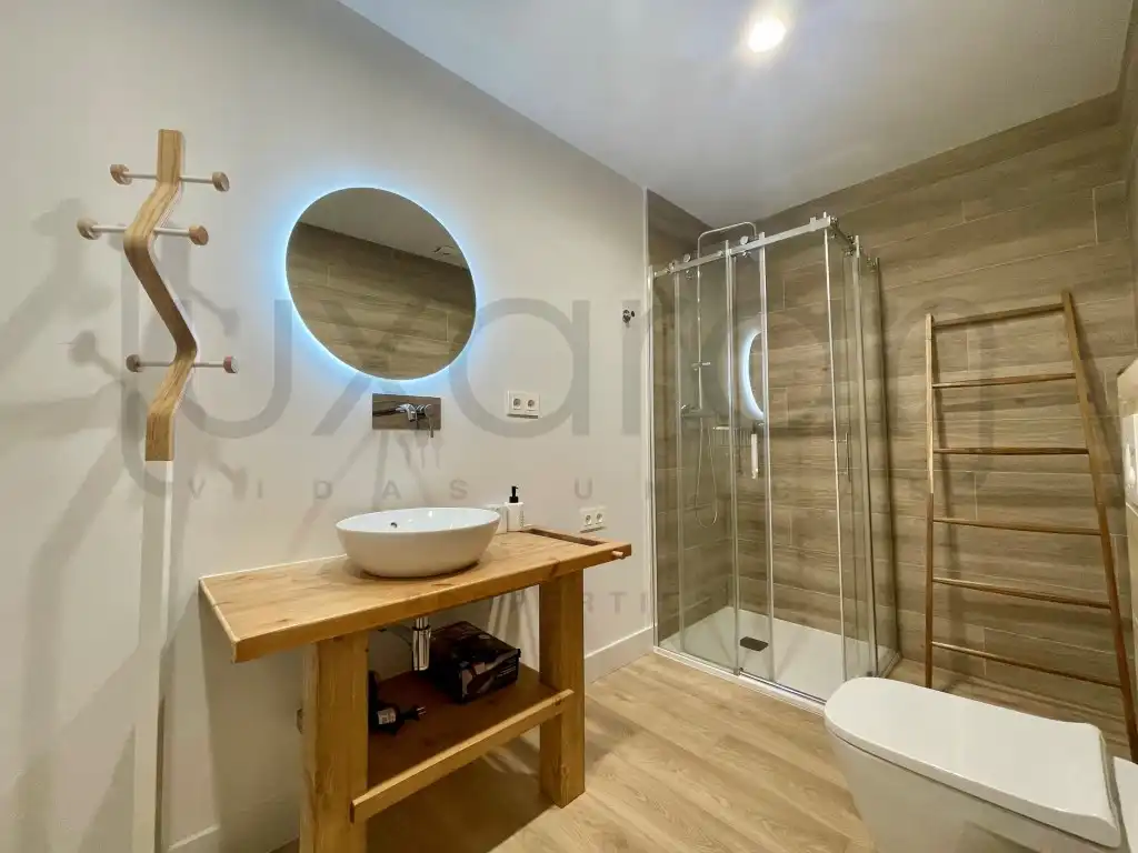 Bany de Apartament en venda en Naut Aran