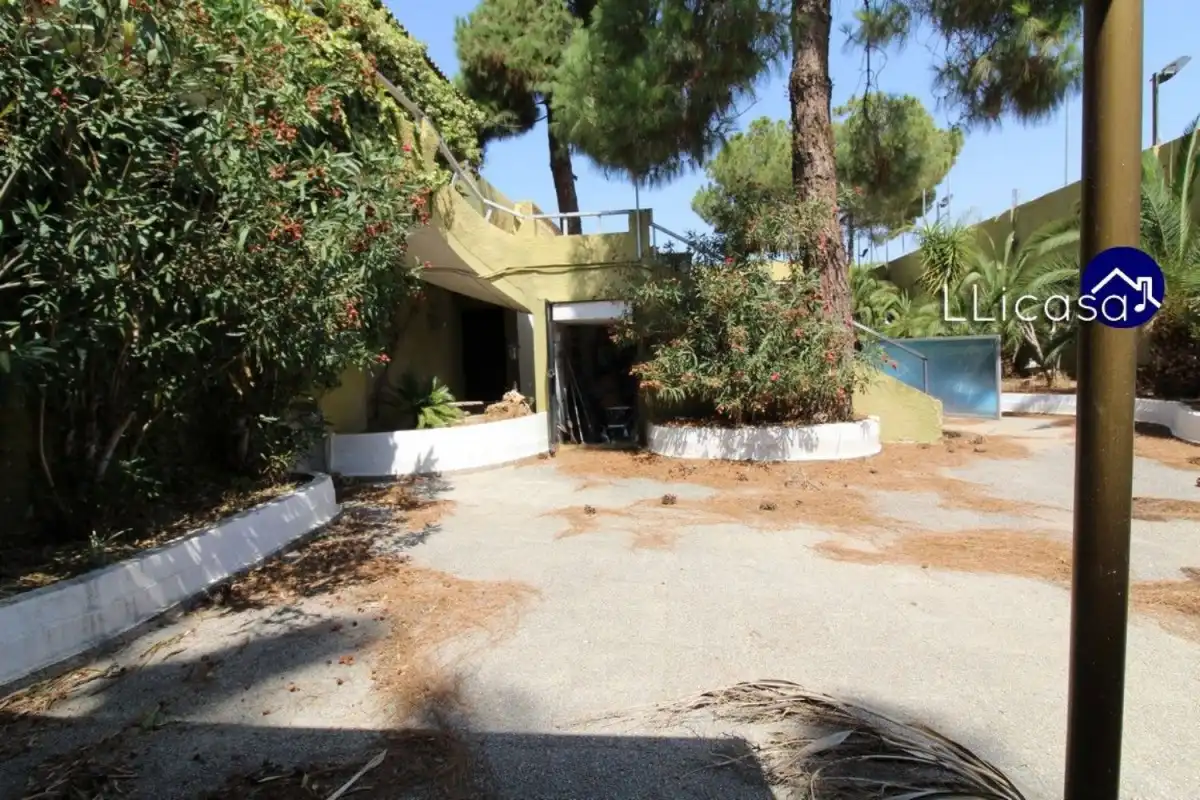 Garten von Geschaftsraum zum Verkauf in La Pobla de Vallbona mit Klimaanlage