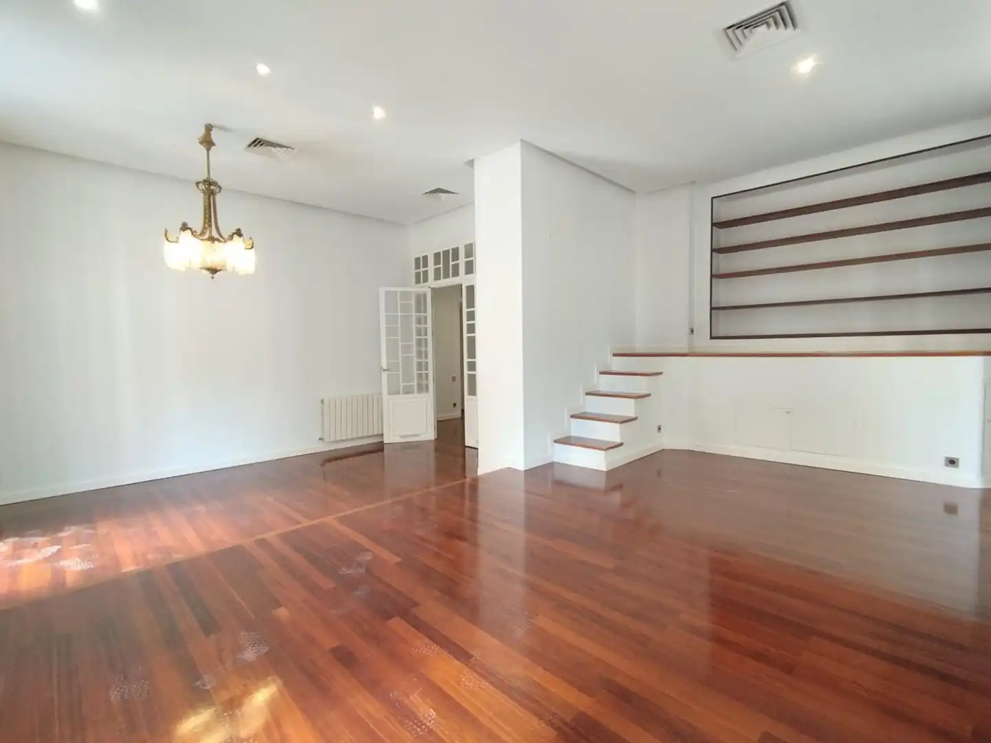Living room of Flat for rent in Murcia  with Air Conditioner, Heating and Balcony