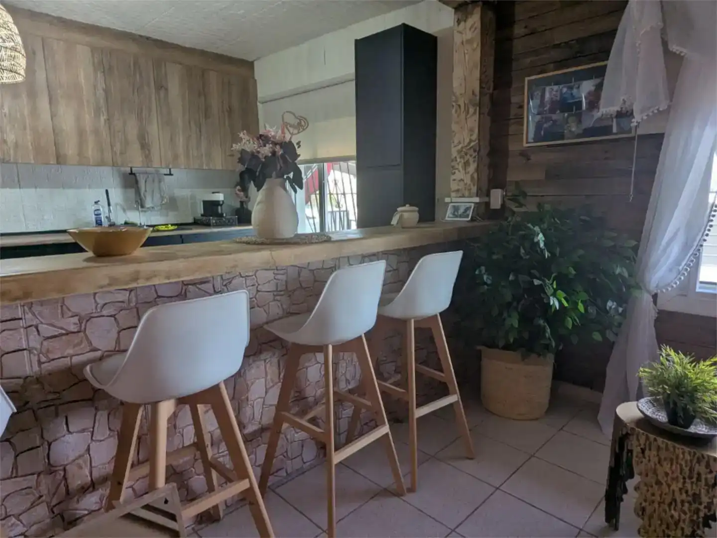 Küche von Wohnung zum Verkauf in Elche / Elx mit Klimaanlage, Privatgarten und Abstellraum