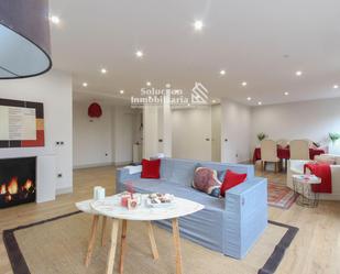 Living room of Flat for sale in Salamanca Capital  with Heating, Terrace and Furnished