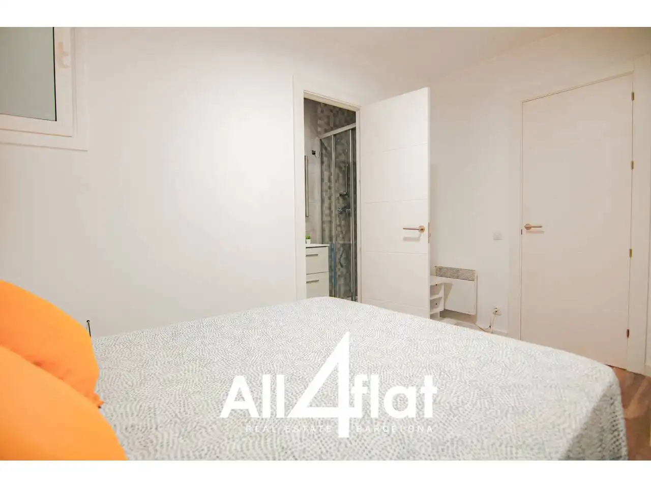 Bedroom of Flat for rent in Barcelona  with Air Conditioner, Parquet flooring and Terrace