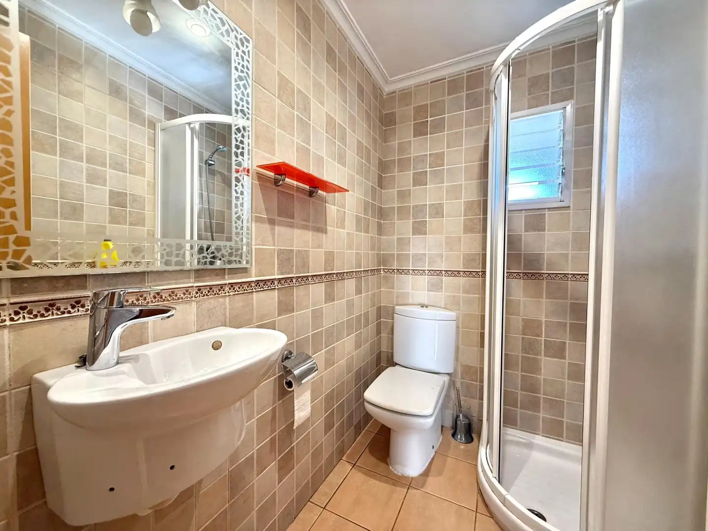 Bathroom of Flat for sale in Benifaió  with Air Conditioner, Storage room and Furnished