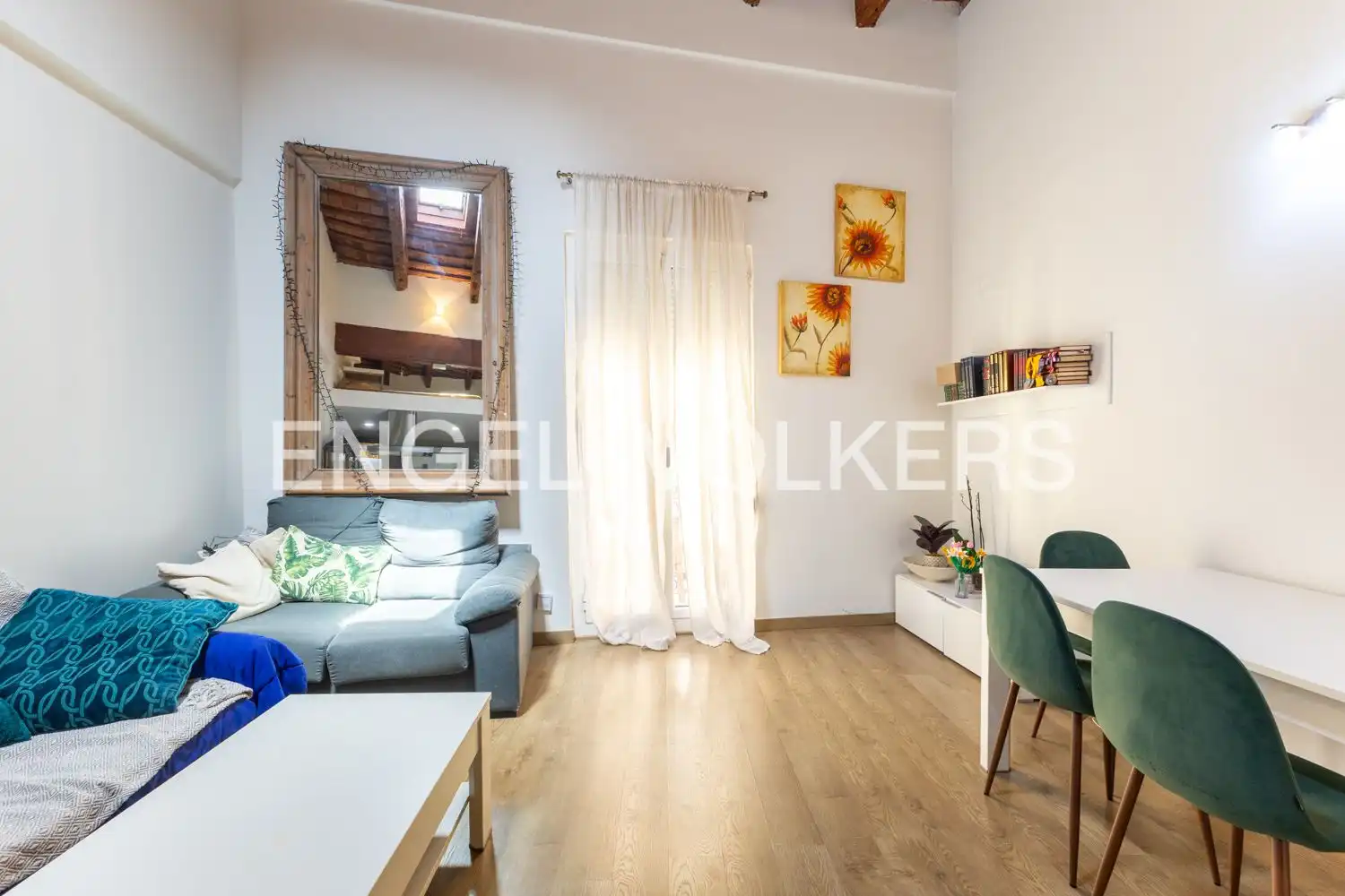 Wohnzimmer von Wohnung zum Verkauf in Valencia mit Klimaanlage, Heizung und Balkon