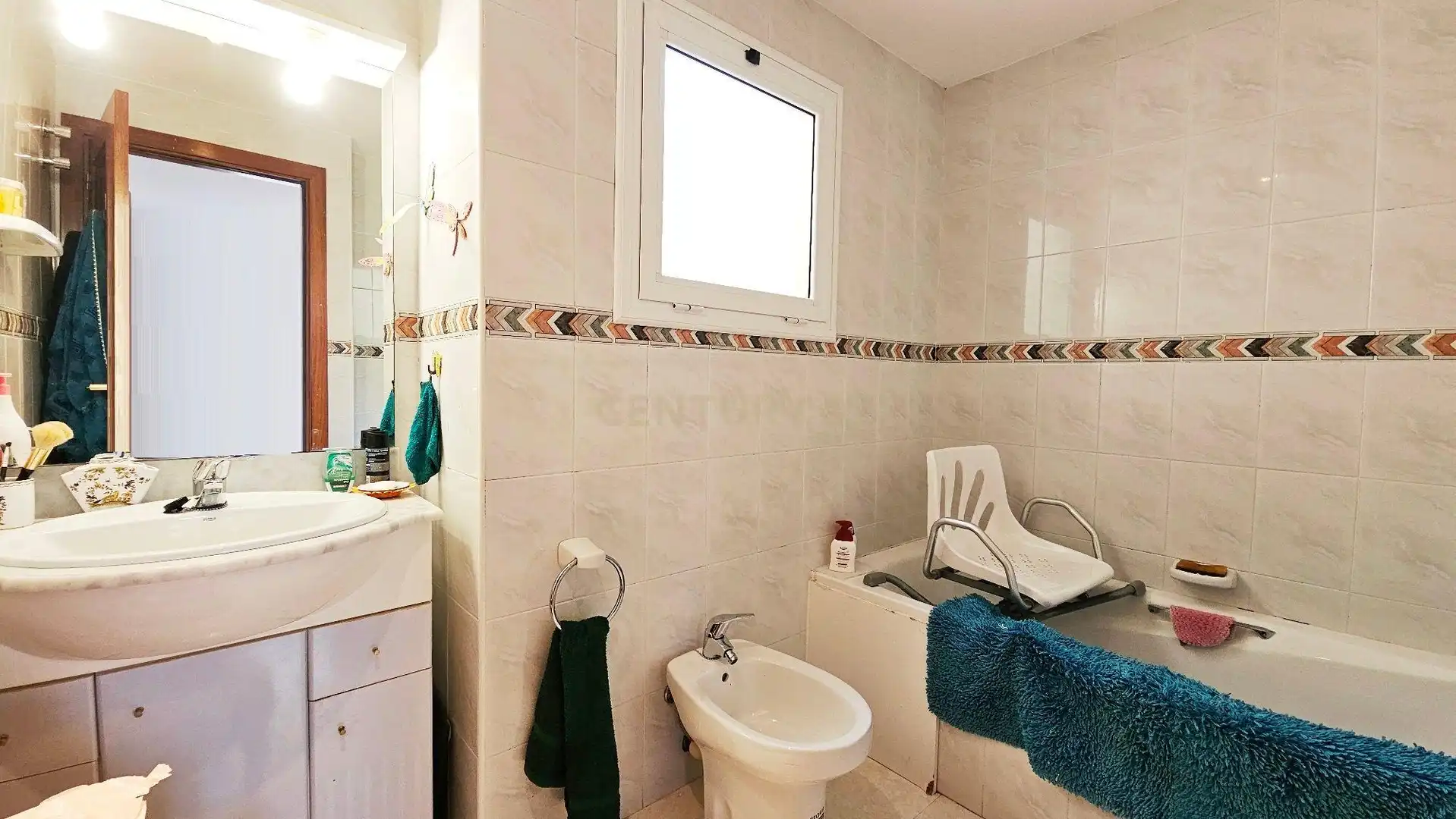Baño de Apartamento en venta en Llançà con Aire acondicionado, Horno y Lavadora